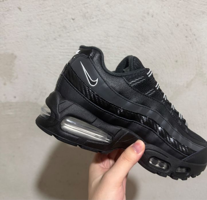 Nike обувки черен цвят
