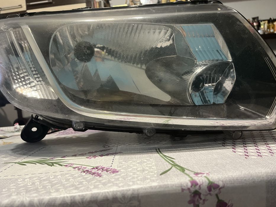 Faruri dacia logan 2 pereche