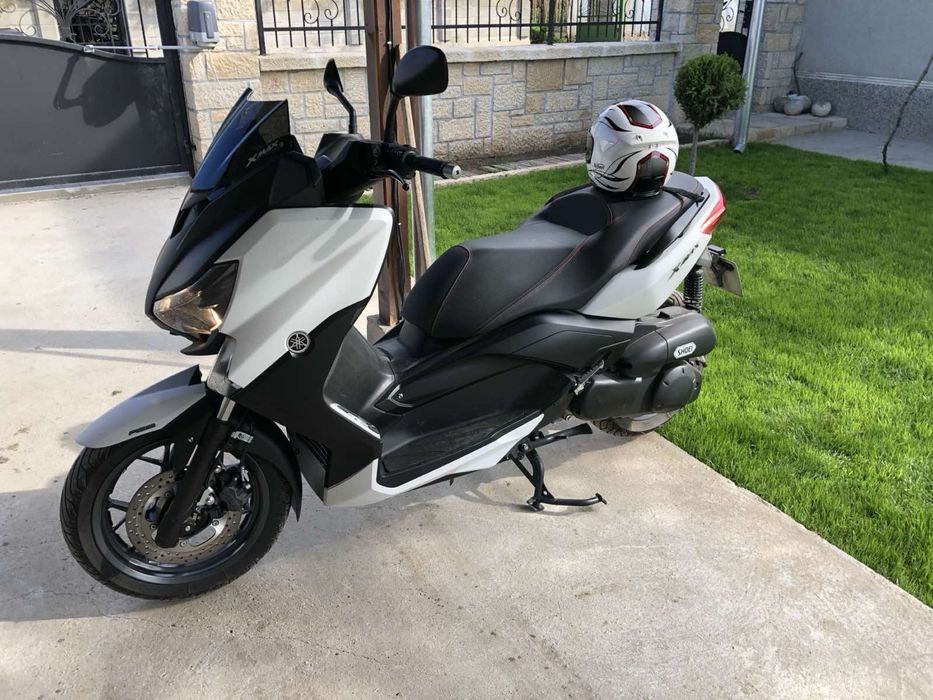 Yamaha X-max - скутер, 250 кубика