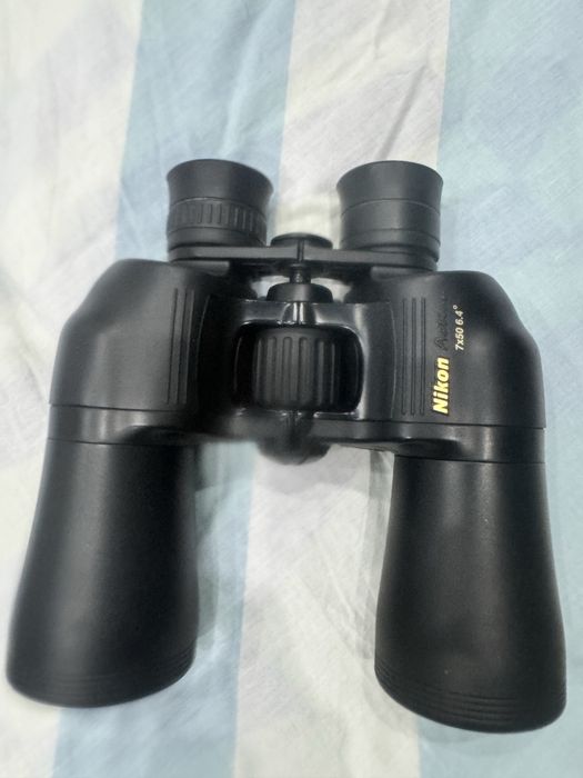 Binoclu Nikon performant , rezolutie 60-70
