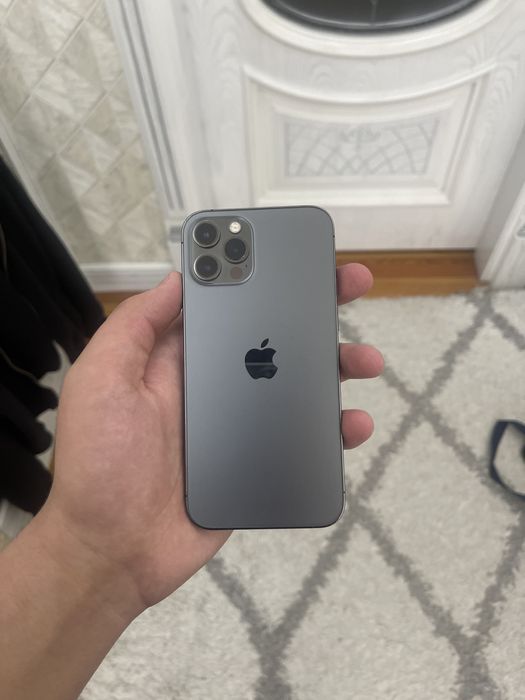 IPhone 12 pro с коробкой