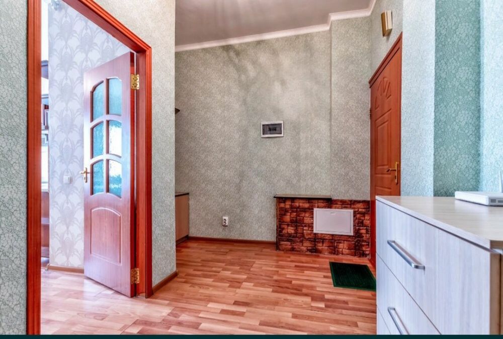 Сдам длительно квартиру. Байтерек.