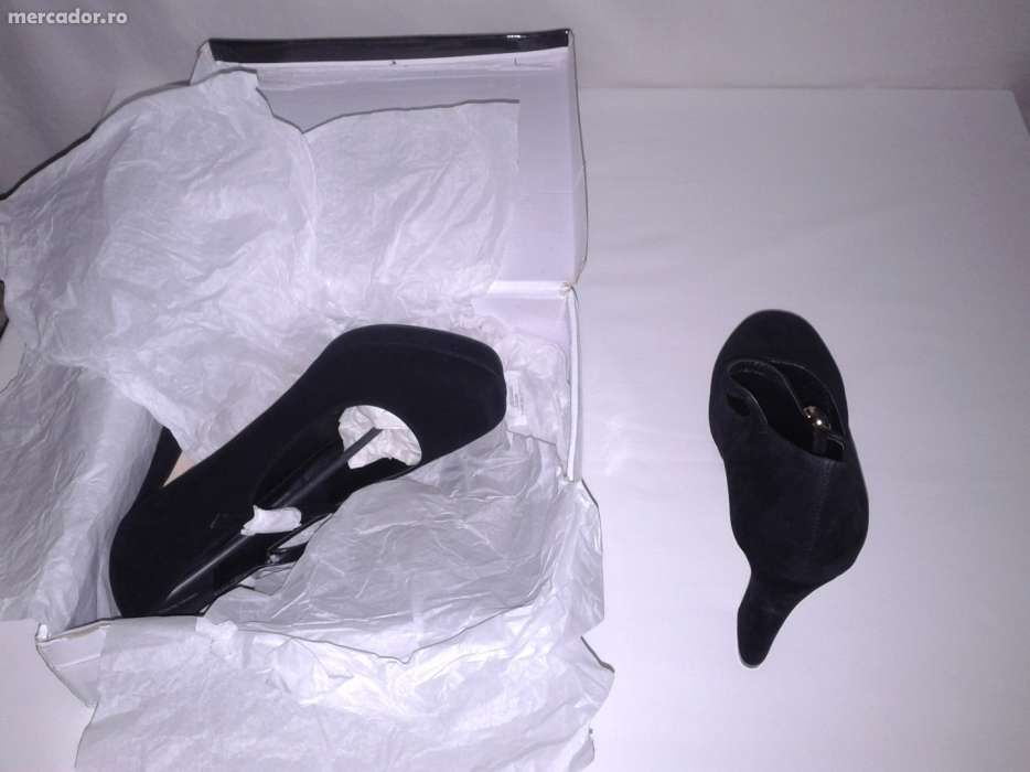 Pantofi dama eleganti si ieftini