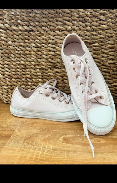 Tenesi converse roz