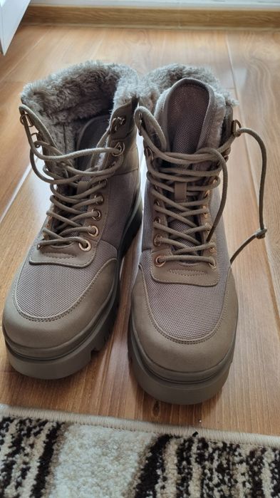 Ghete îmblănite Sinsay