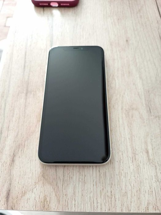 iPhone 11 alb, 128 Gb, impecabil