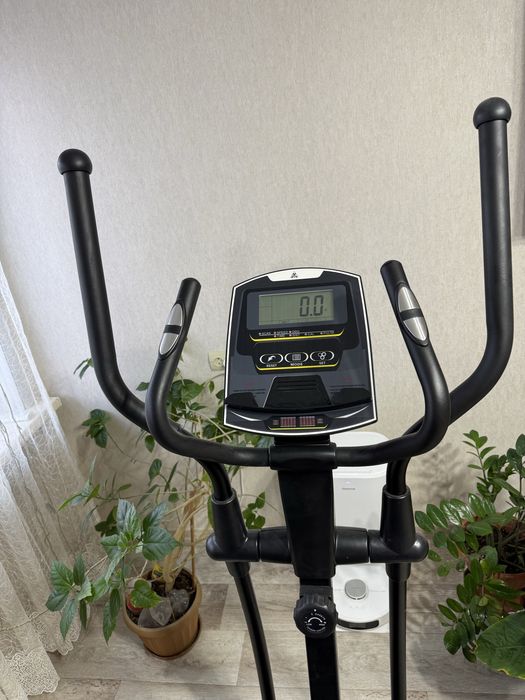 Продам эллиптический тренажёр DFC.