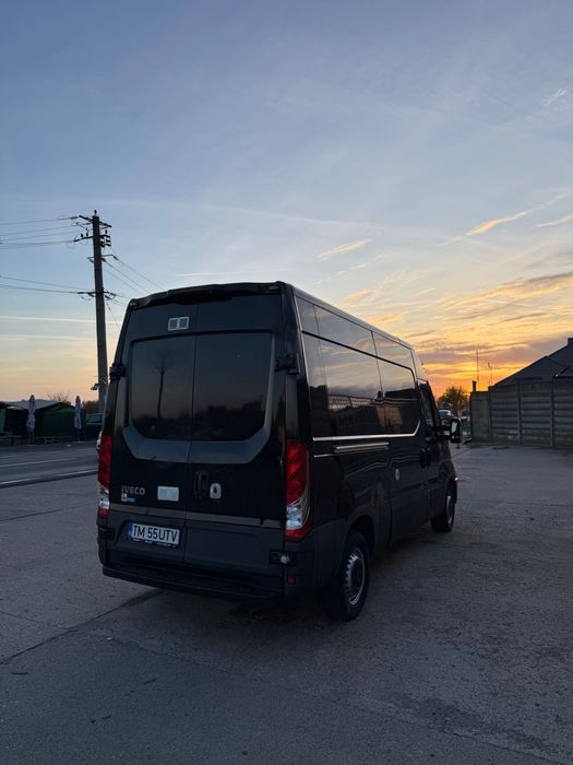 Autoutilitară Iveco Daily 35s16 (Microbuz/Dubă)