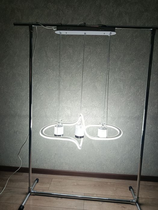 LED люстры 2 штуки