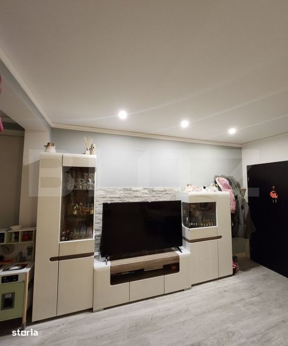 Apartament 3 camere, 2 bai, 2 parcari, 92 mp, zona Florilor — fotografia 1