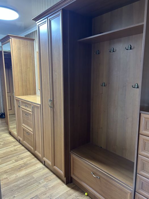 Продам прихожую