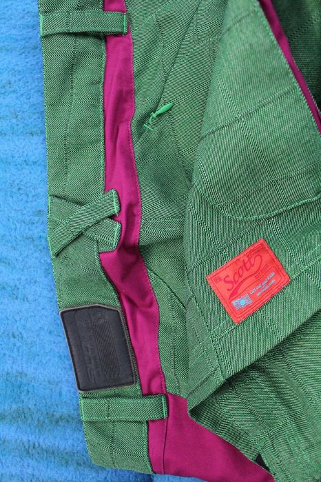 Pulover Scotch & Soda si pantaloni scurti Scott M