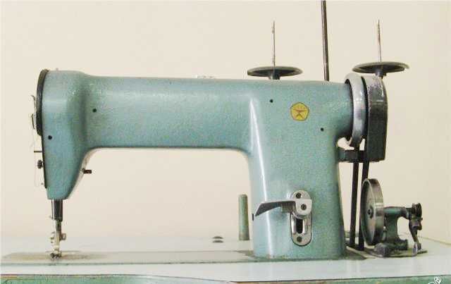 Швейная машинка 60. Швейная машинка Чайка Промышленная 22 класса. Швейная машина Веритас 97. Швейная машинка ПМЗ 863 класса и машинка 97 класса. Промышленная швейная машина Чайка СССР.