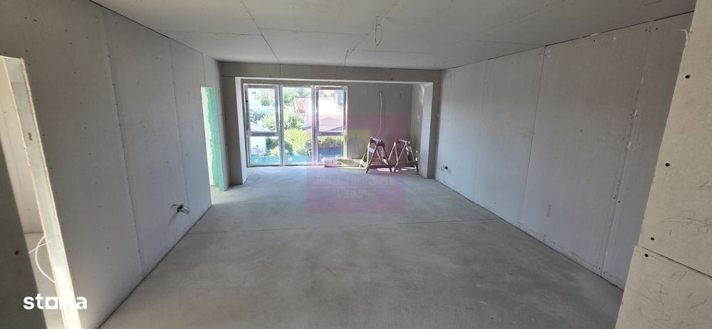 Apartament NOU cu 4 camere de vanzare in Campina
