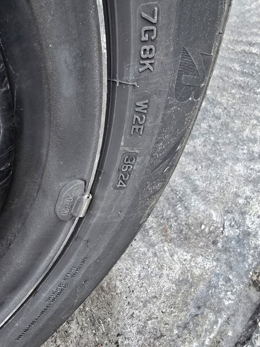 Vand 4 roți  R16 cu anvelope