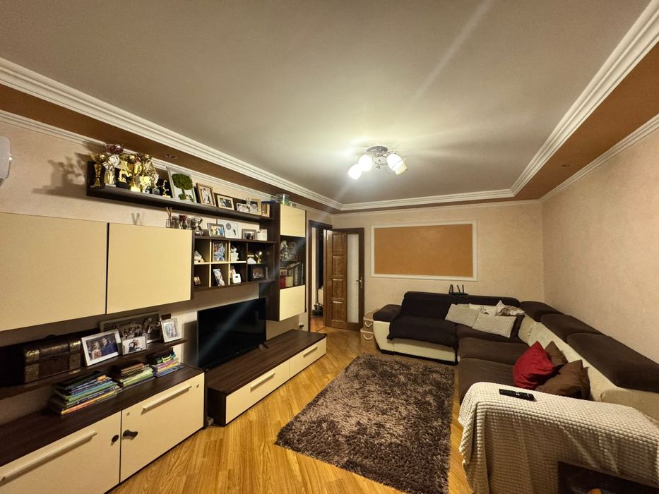 Apartament 2 camere de închiriat