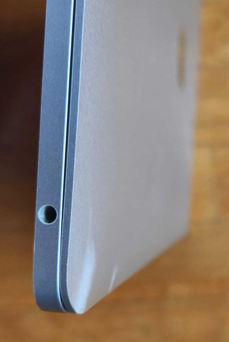 Macbook pro 13 l 2017 Макбук Про 13 l 2017 8/256gb Silver
