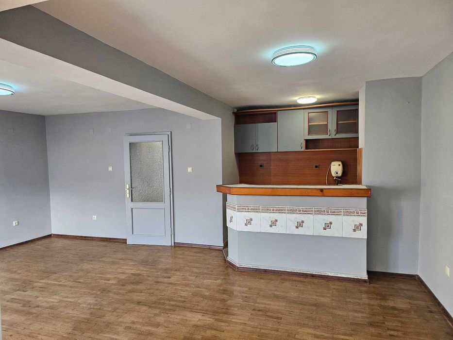 Продава се Двустаен апартамент в Варна, Лятно кино Тракия - 64 кв.м за 997 €/кв.м - Снимка #2