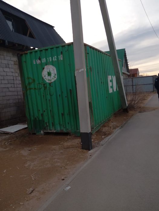 Продам утепленный контейнер 20ф,.