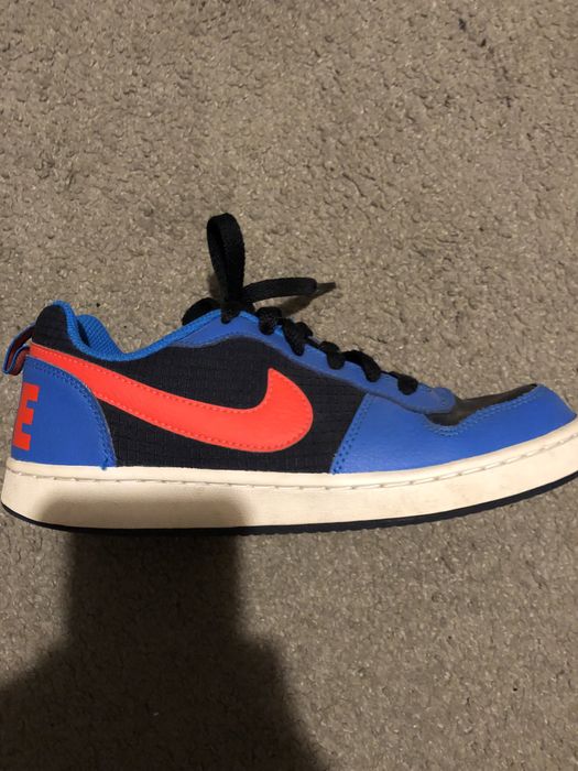 Adidasi Nike albastri