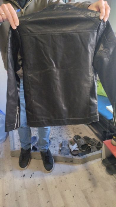 Кожаная куртка новая