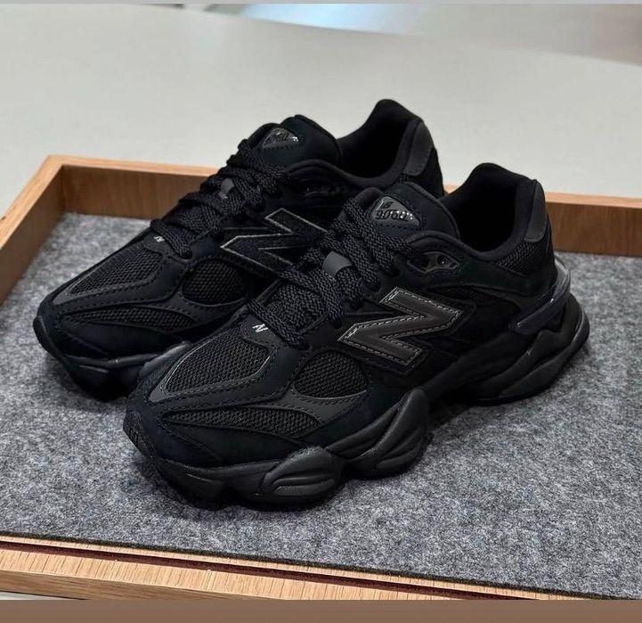 Adidasi New Balance 9060