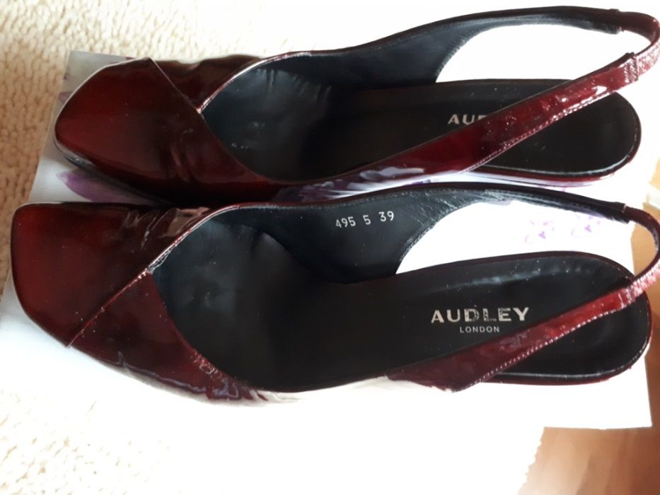 Дамски обувки