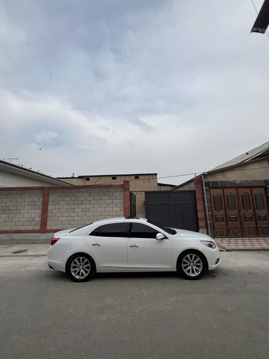 Malibu 1. 3-avtomat.  2012ga 2013 yil.