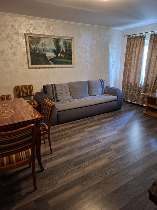 Apartament 4 camere 1 Mai parter