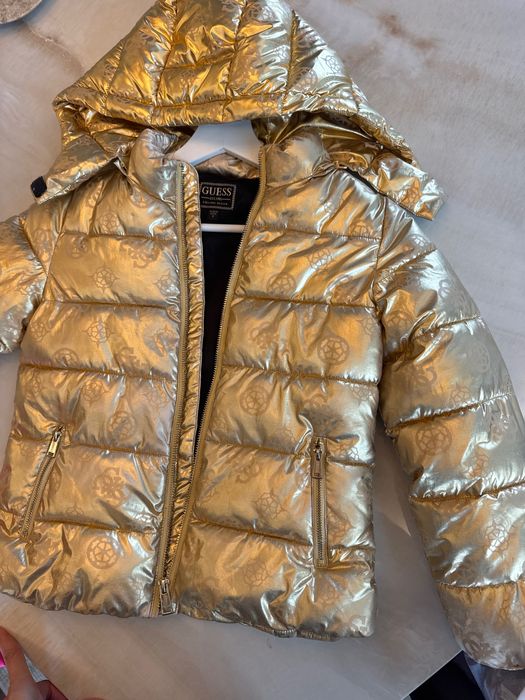 Дрехи и обувки  за момиче