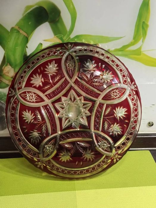 Блюдо.Цветной хрусталь.Германия.Диаметр:36см.Цена:200$