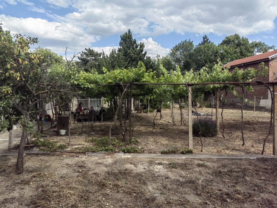 Продавам къща в с. Велино