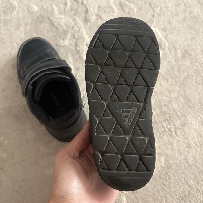 Кроссовки Adidas 27р