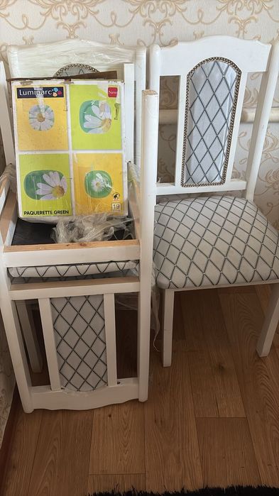 Стол и 16 стульев новый