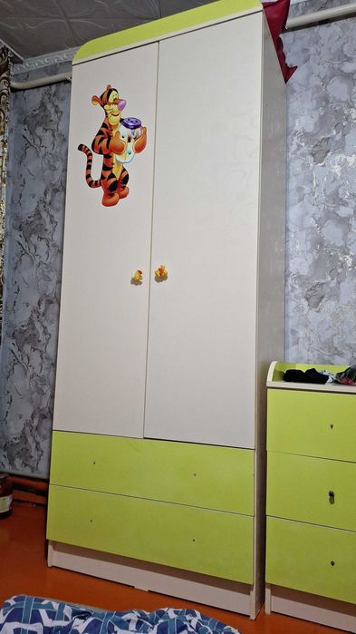 Продам детский шкаф и кровать