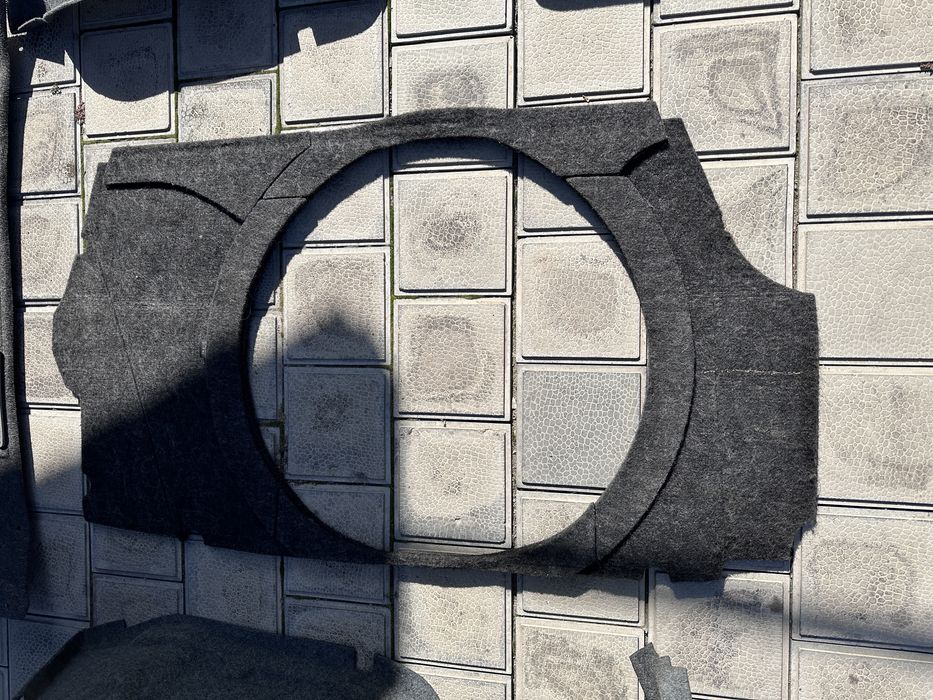 Обшика багажника бмв е 34