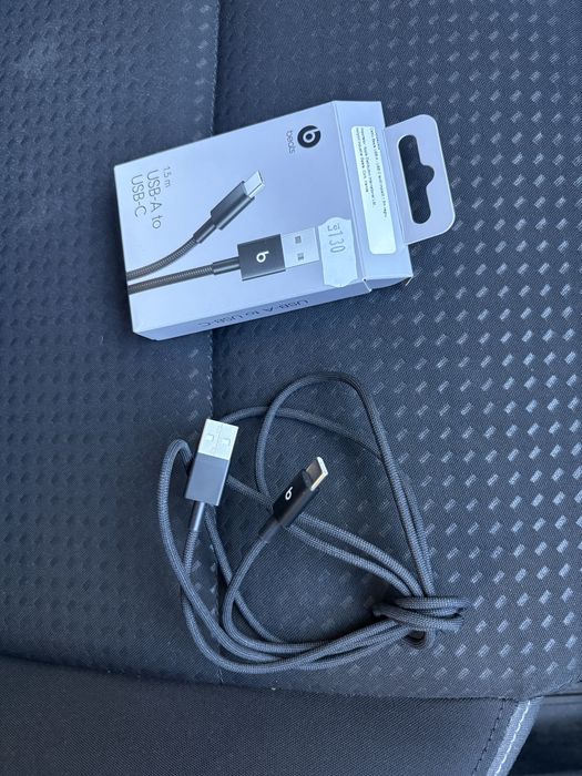 Cablu Beats ca nou! USB A - USB C