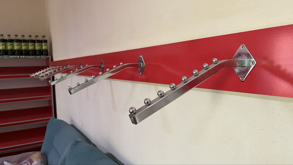 Мебель киім-кешек дүкенге арналған