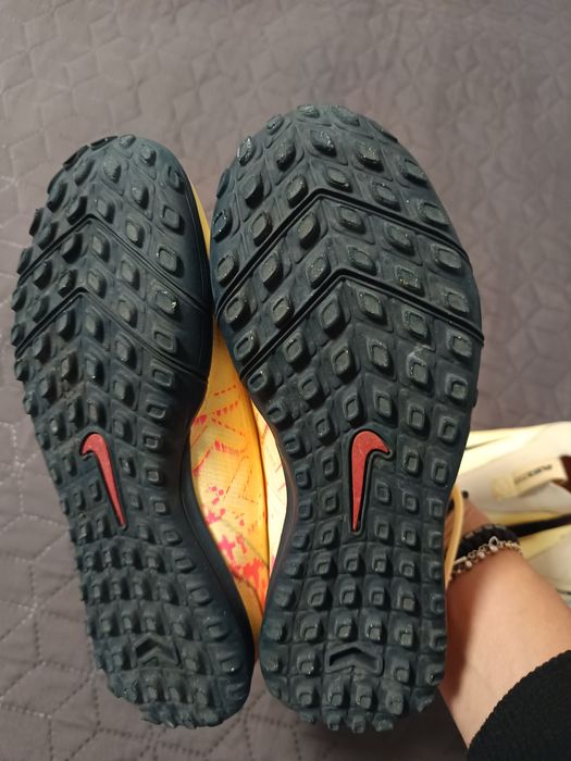 Бутонки+стоножки Найк номер 35.5