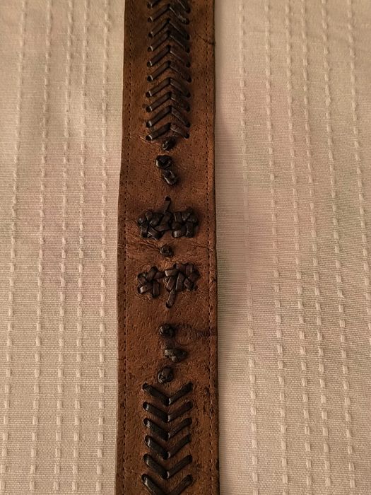 Колан кожен дамски и кожена гривна