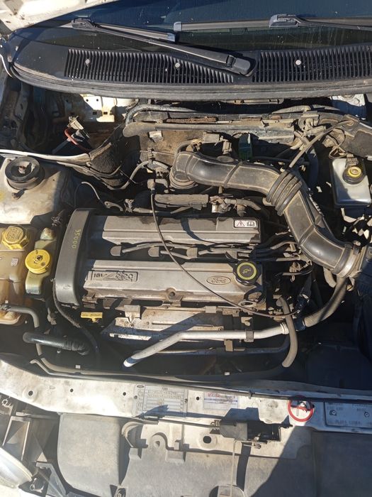 Форд Ескорт 1.6 бензин