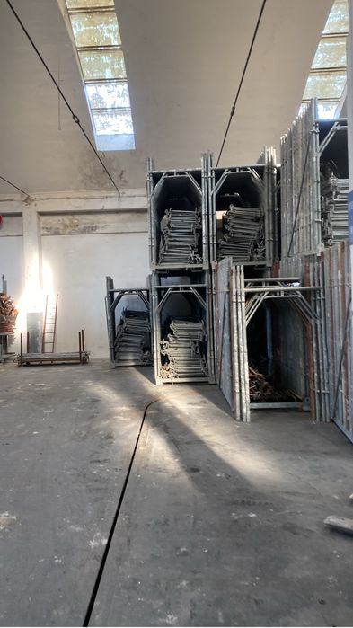 Inchiriez schela meralica, schela de inchiriat