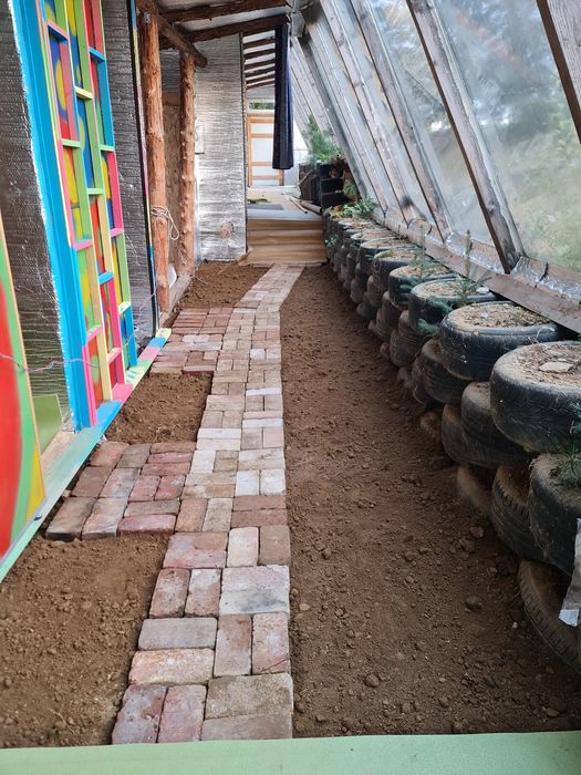 Casa, construcție, earthship.  Cabană.