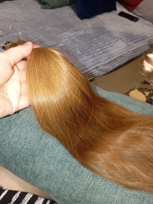 Срочно натуральные волосы