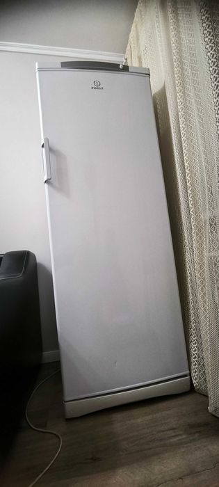 Морозильник Indesit SFR 167