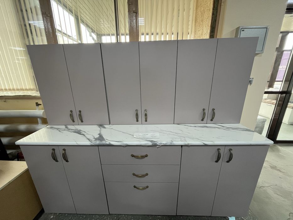 Кухонный гарнитур 1.8м