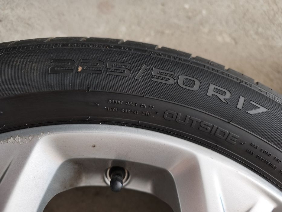 Продавам 5x108  джанти 17 цола  с летни гуми  за Ford