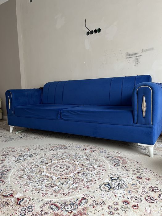 Диван в хорошем состояний