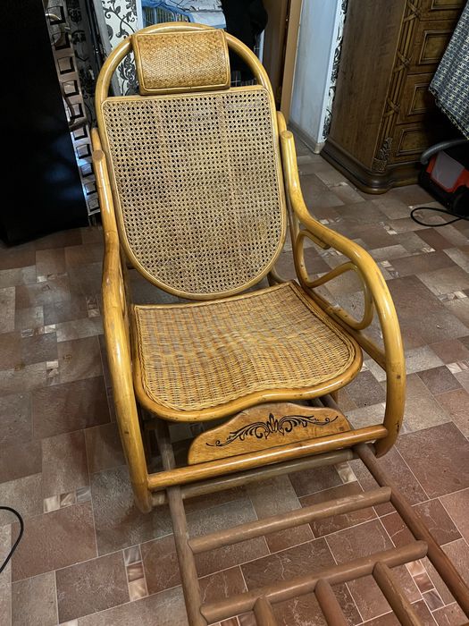 Кресло качалка ротанг