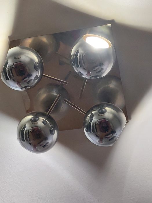 Лампа за таван с gu 10 крушка